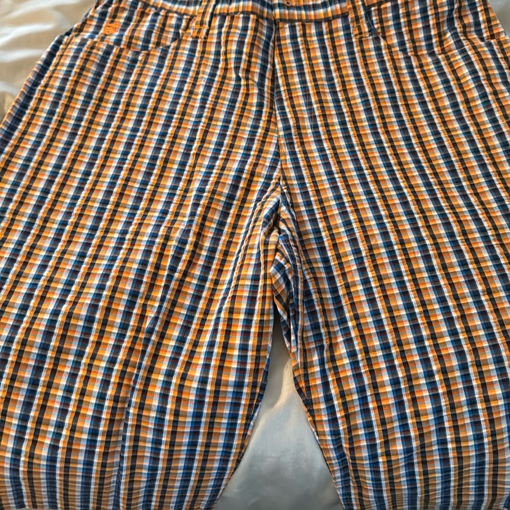 Rocks wear shorts size 36 never been worn